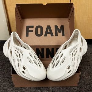 Yeezy Foam Runner Ararat